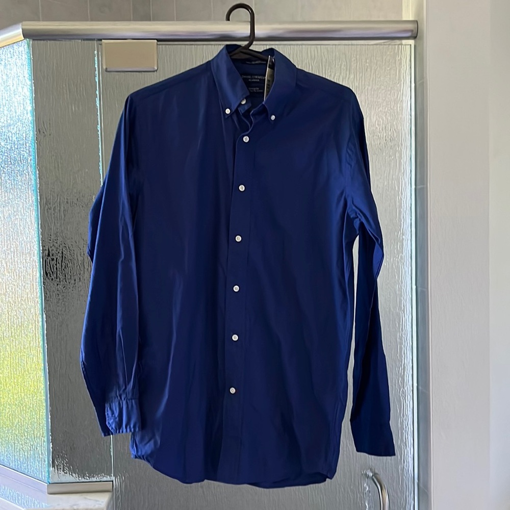 Daniel Cremieux shirt. Blue. Small. New.